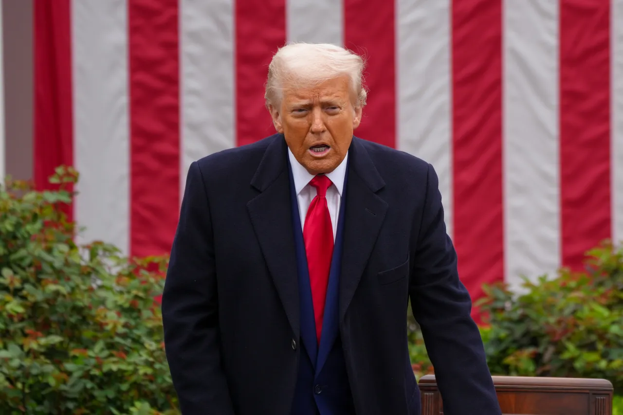 Condamnation de Le Pen: Trump dénonce “une chasse aux sorcières”
